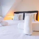 Peaceful 2 Bedroom Apartment - Ts307B